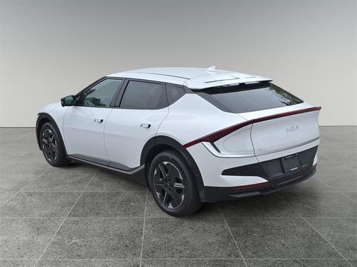 2025 Kia EV6 Light Long Range