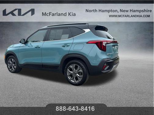 Blue / Black 2024 Kia Seltos S