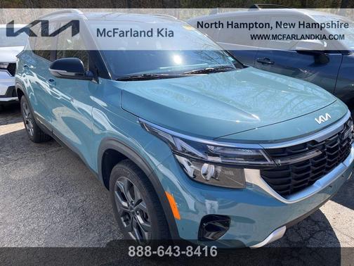 Blue / Black 2024 Kia Seltos S