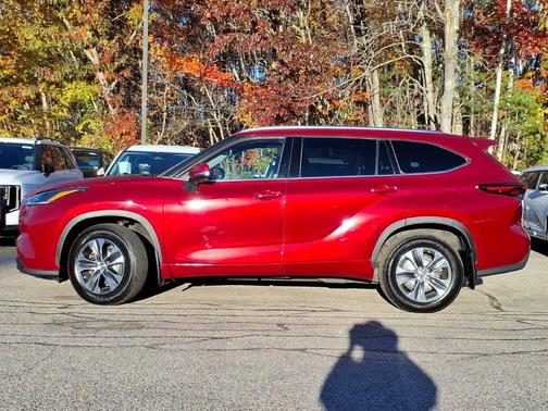 Pearl 2021 Toyota Highlander XLE