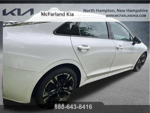 Glacial White Pearl 2022 Kia K5 GT-Line