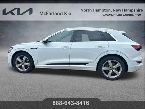 Glacier White Metallic 2019 Audi e-tron Premium Plus