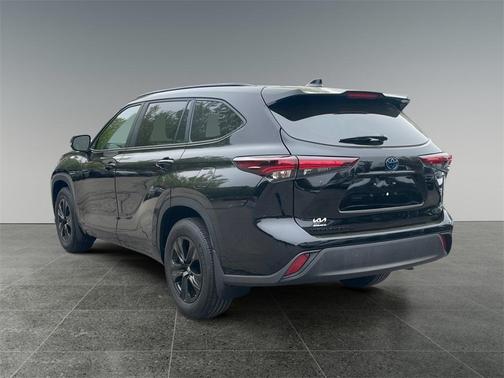 2024 Toyota Highlander Hybrid XLE