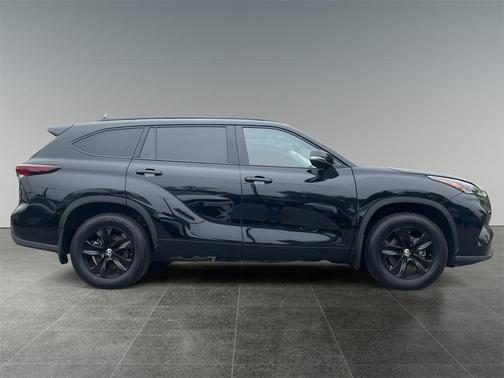 2024 Toyota Highlander Hybrid XLE