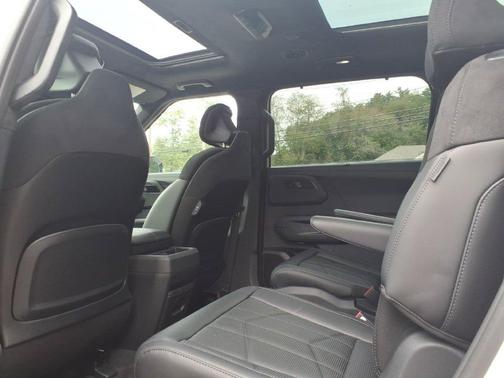 Glacial White Pearl 2027 Kia Telluride X-Line SX-Prestige