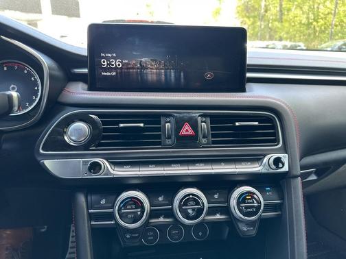 2022 Genesis G70 3.3T