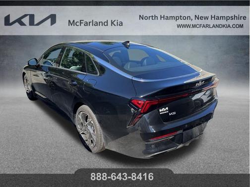 Aurora Black Pearl 2025 Kia K5 GT-Line