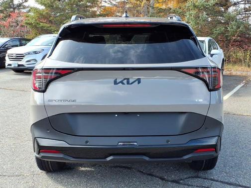 Brown 2027 Kia Sportage X-Line