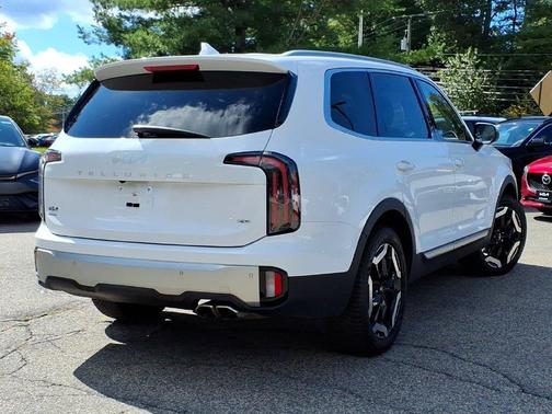 Glacial White Pearl 2023 Kia Telluride EX
