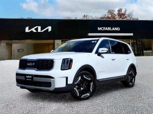 Glacial White Pearl 2023 Kia Telluride EX