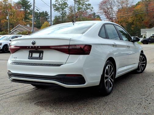 Pure White 2025 Volkswagen Jetta 1.5T Sport