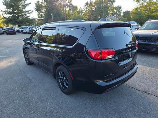 2020 Chrysler Pacifica Touring-L Plus