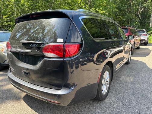 2019 Chrysler Pacifica Touring-L