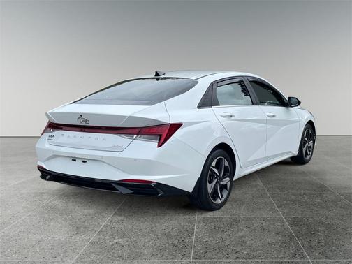2022 Hyundai ELANTRA Limited