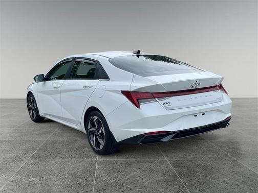 2022 Hyundai ELANTRA Limited