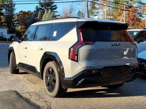 Wolf Gray 2026 Kia EV9 Land