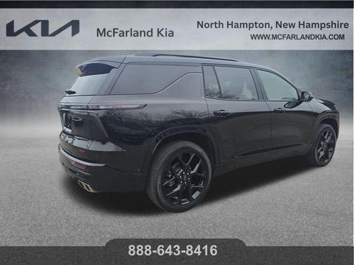 Mosaic Black Metallic 2025 Chevrolet Traverse RS