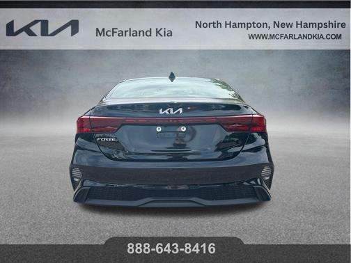 Aurora Black Pearl 2023 Kia Forte LXS