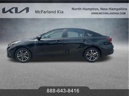 Aurora Black Pearl 2023 Kia Forte LXS