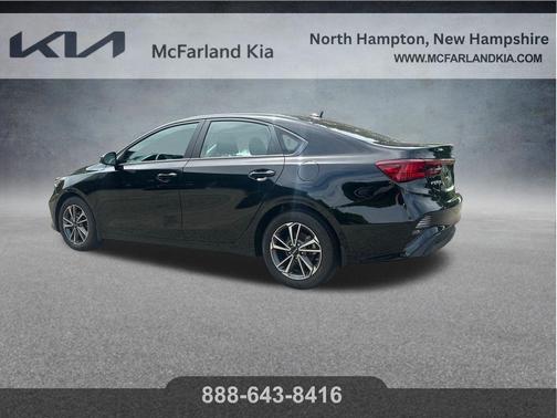Aurora Black Pearl 2023 Kia Forte LXS