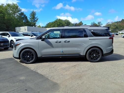 Ceramic Silver 2027 Kia Carnival SX Prestige