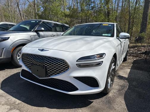 2022 Genesis G70 2.0T
