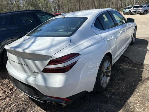 2022 Genesis G70 2.0T