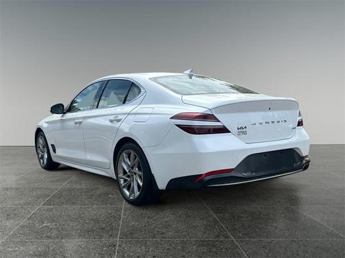 2022 Genesis G70 2.0T