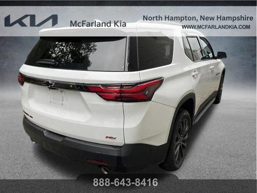 Summit White 2023 Chevrolet Traverse RS