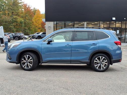 Horizon Blue Pearl 2023 Subaru Forester Limited