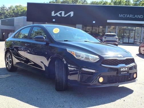 Aurora Black Pearl 2020 Kia Forte LXS