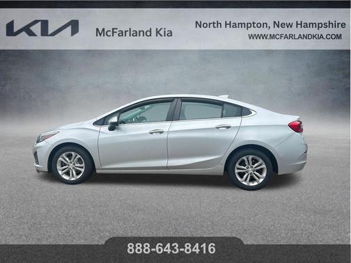 Silver Ice Metallic 2019 Chevrolet Cruze LT