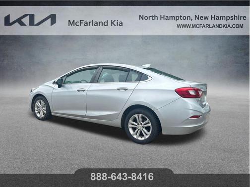 Silver Ice Metallic 2019 Chevrolet Cruze LT