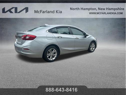 Silver Ice Metallic 2019 Chevrolet Cruze LT