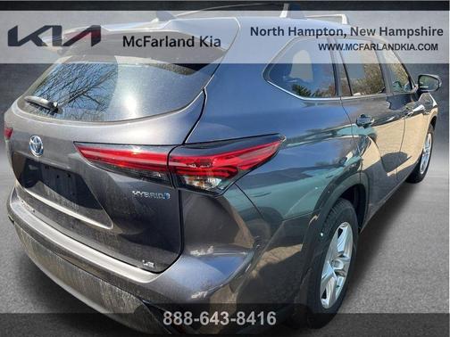 Magnetic Gray Metallic 2023 Toyota Highlander Hybrid LE