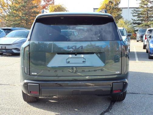 Black Jade 2027 Kia Telluride Hybrid