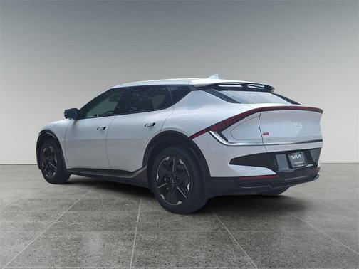 2025 Kia EV6 Wind