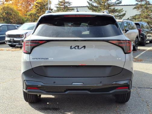 Wolf Gray 2027 Kia Sportage Hybrid X-Line