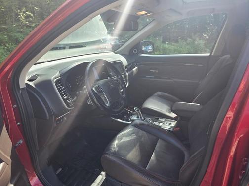 2018 Mitsubishi Outlander PHEV 