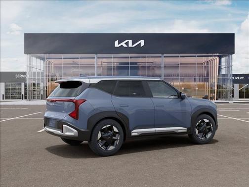 Gray 2027 Kia Seltos S