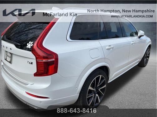2021 Volvo XC90 T6 Momentum 7 Passenger