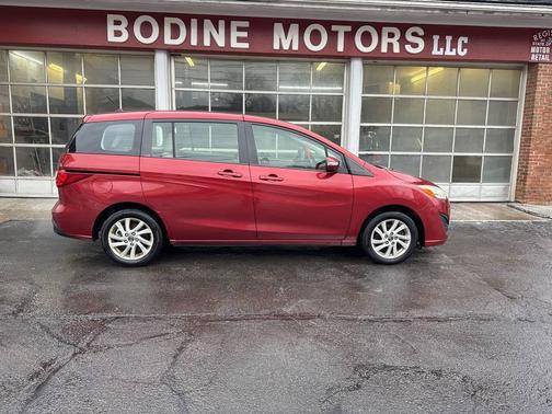 2014 Mazda Mazda5 Sport