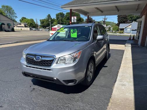 Ice Silver Metallic 2016 Subaru Forester 2.5i Premium