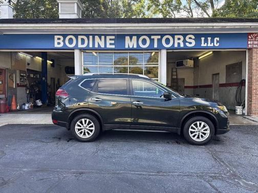 Midnight Pine Metallic 2019 Nissan Rogue SV