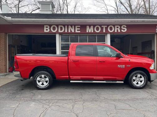 2019 RAM 1500 SLT
