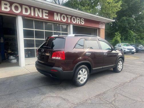 2011 Kia Sorento LX
