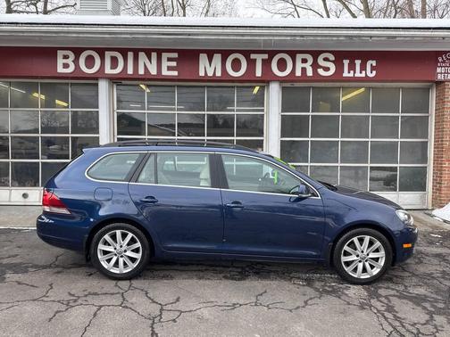 2014 Volkswagen Jetta SportWagen DSG TDI w/Sunroof & Nav