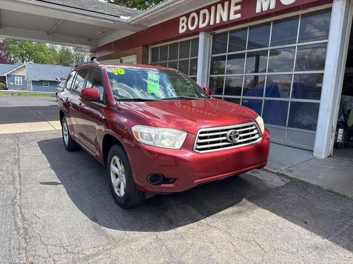 Maroon 2010 Toyota Highlander SE