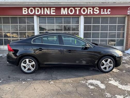 2013 Volvo S60 T5 Platinum