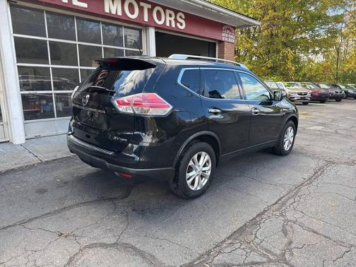 2016 Nissan Rogue SV